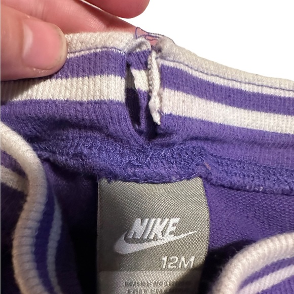 Nike Sweat Suit Top and Bottom Set - Picture 9 of 9